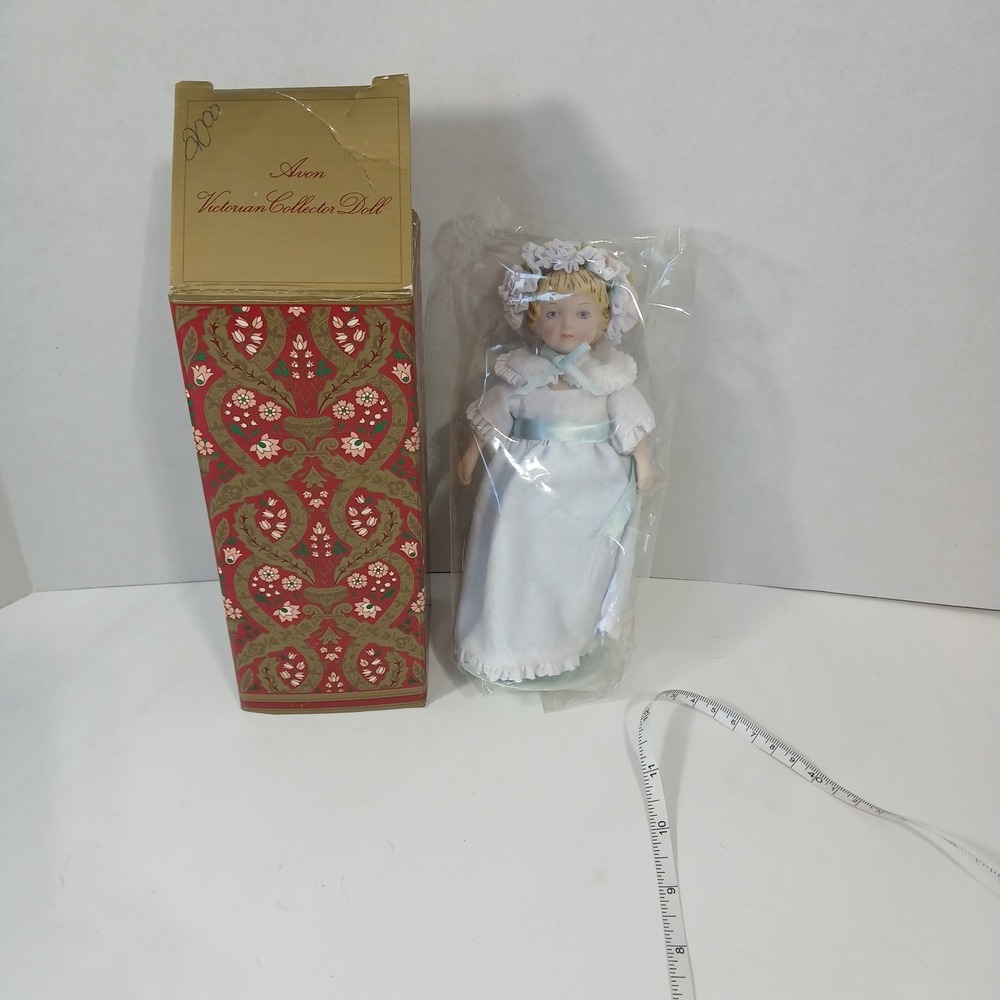 Vintage Avon Victorian Collector Doll Porcelain Bisque Girl 1983 Boxed New